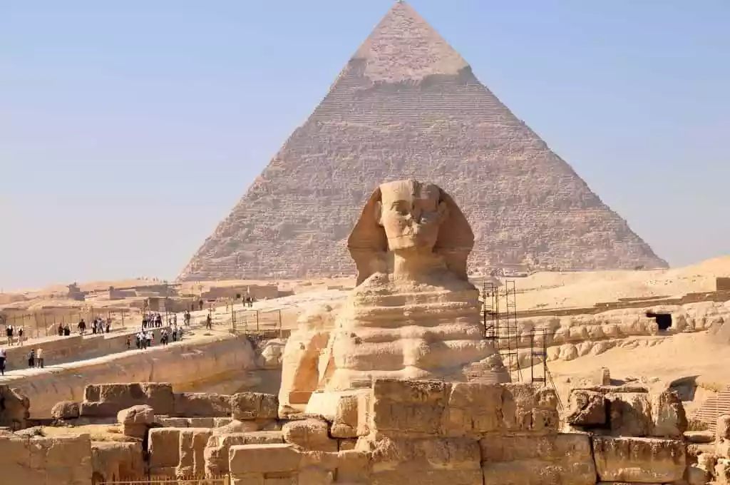 Каир-Из-марса-Алам-в-каир-экскурсия-в-каир-на-Пирамиды-из-Мраса-Алам-каир-Египеский-музей-пирамида-туры-medaliontours