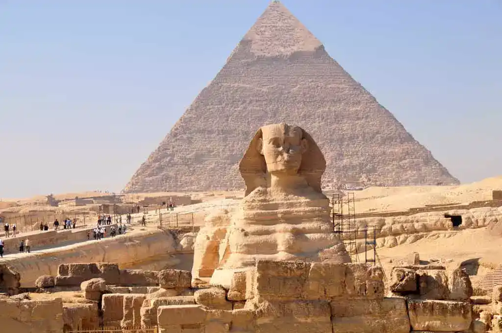 Каир-из-хургады-экскурсия-на-пирамиды-экскурсия-в-Каир-на-автобусе-столица-Египета-поездка-на-пирамиды-хургада-Сфинкс-medaliontours-1